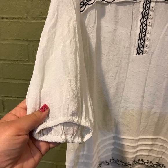 Maggie Barnes White Top - Picture 2 of 6